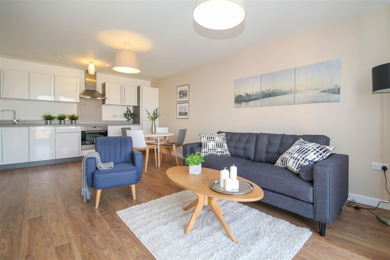 2 Bedroom Apartment To Rent image 2